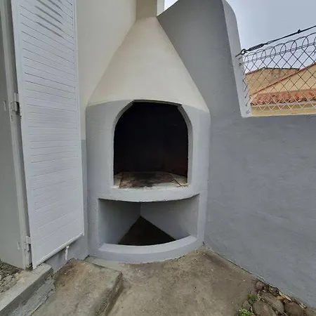 Holiday home La Caseblanque Maison Pres De La : Wifi-clim-barbecue